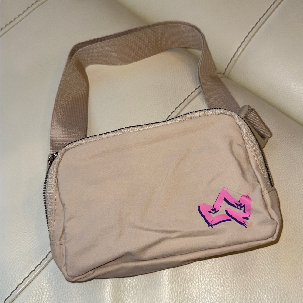 Primal‎ Queen Beige Adjustable Belt Bag